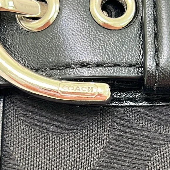 COPY - Vintage Coach Black Wallet with Silver Buckle - Picture 14 of 16